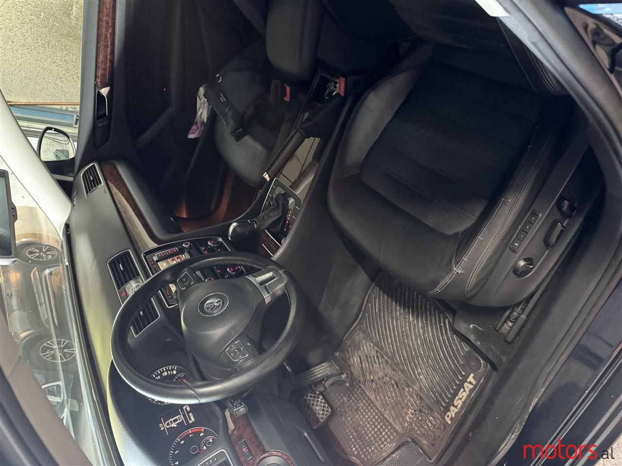 2012' Volkswagen Passat photo #4