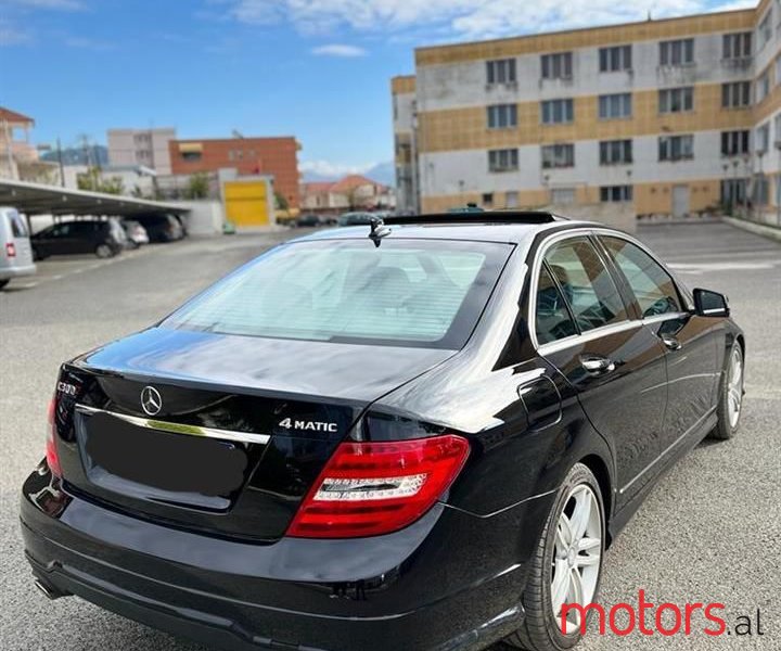 2012' Mercedes-Benz C 300 photo #4