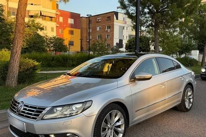 2012' Volkswagen Passat