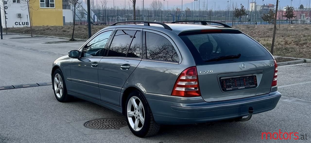 2005' Mercedes-Benz C 220 photo #6