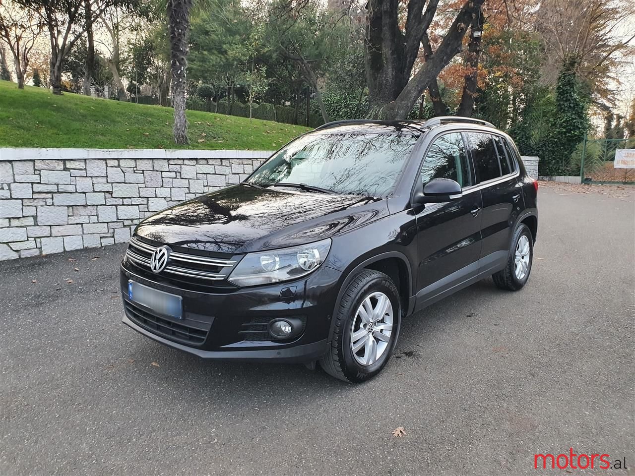 2012' Volkswagen Tiguan photo #1