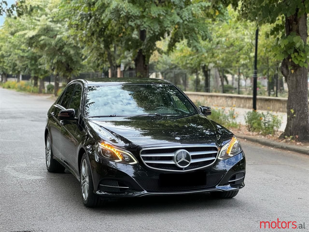 2013' Mercedes-Benz E 350 photo #5