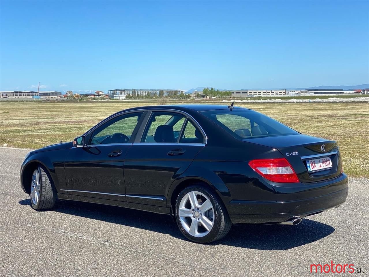 2011' Mercedes-Benz C 220 photo #5