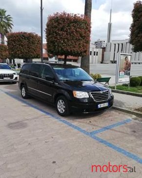 2010' Chrysler Voyager photo #1