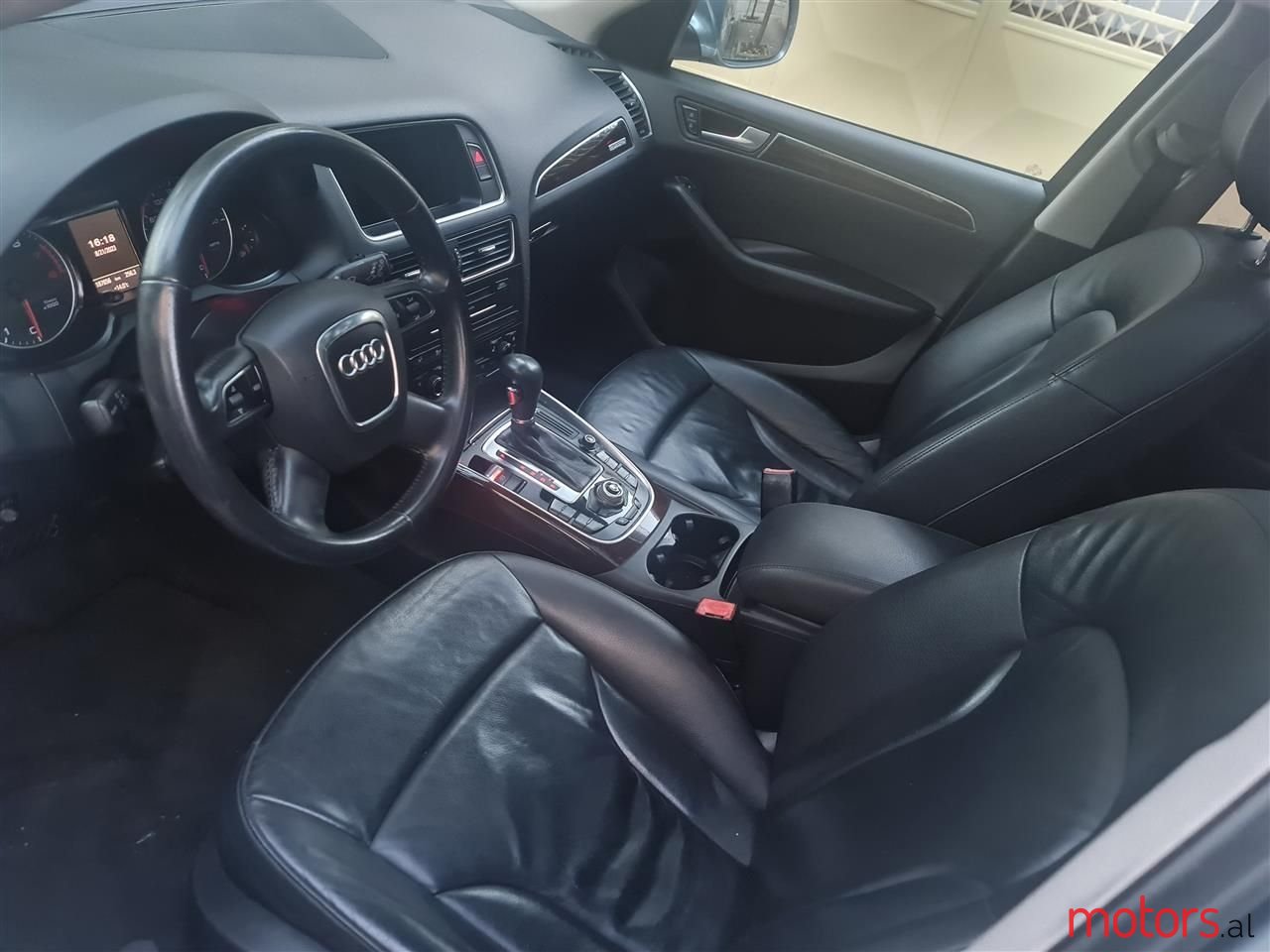 2011' Audi Q5 photo #2