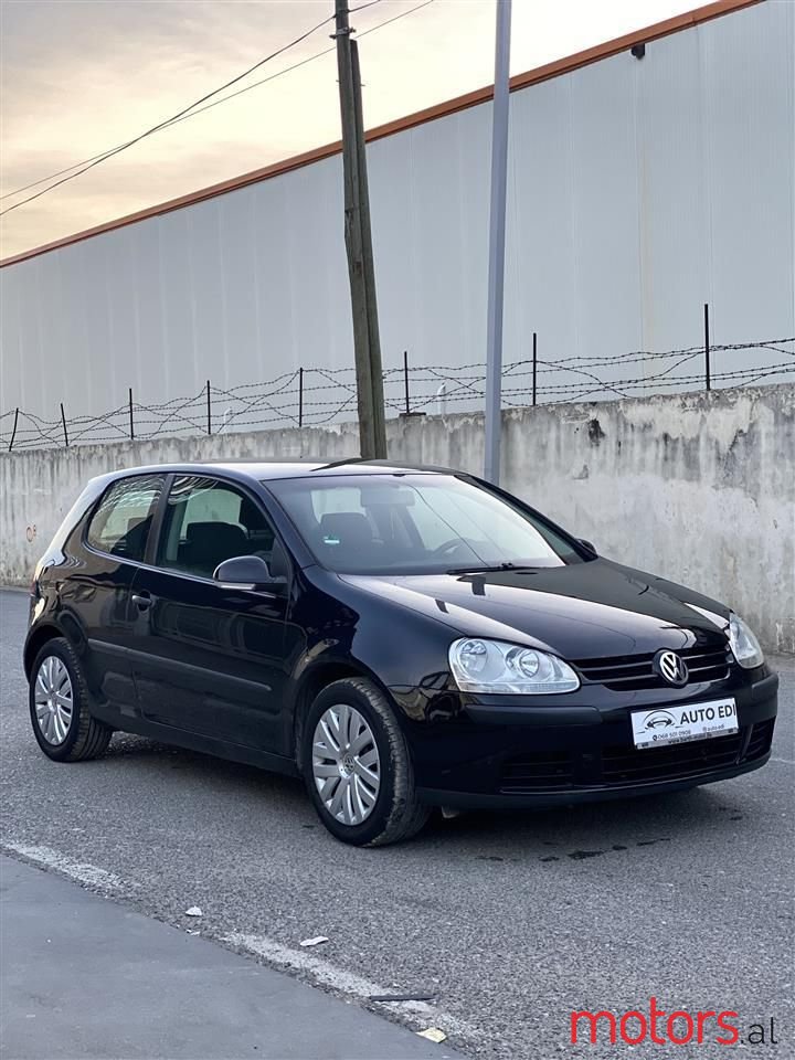 2005' Volkswagen Golf photo #2