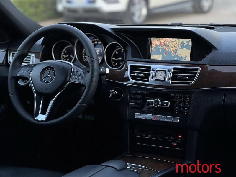 2014' Mercedes-Benz E 220 photo #4