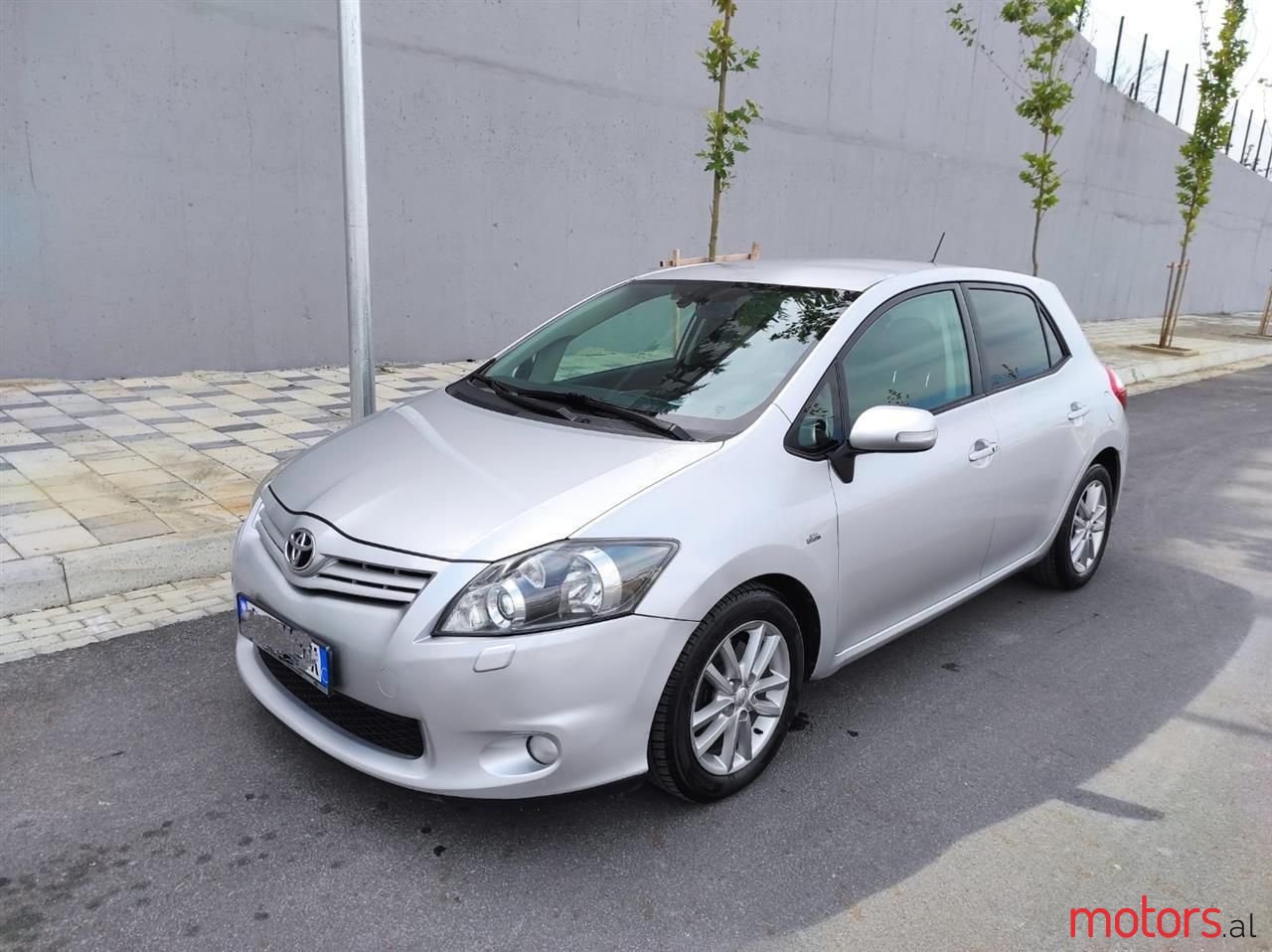 2010' Toyota Auris photo #1