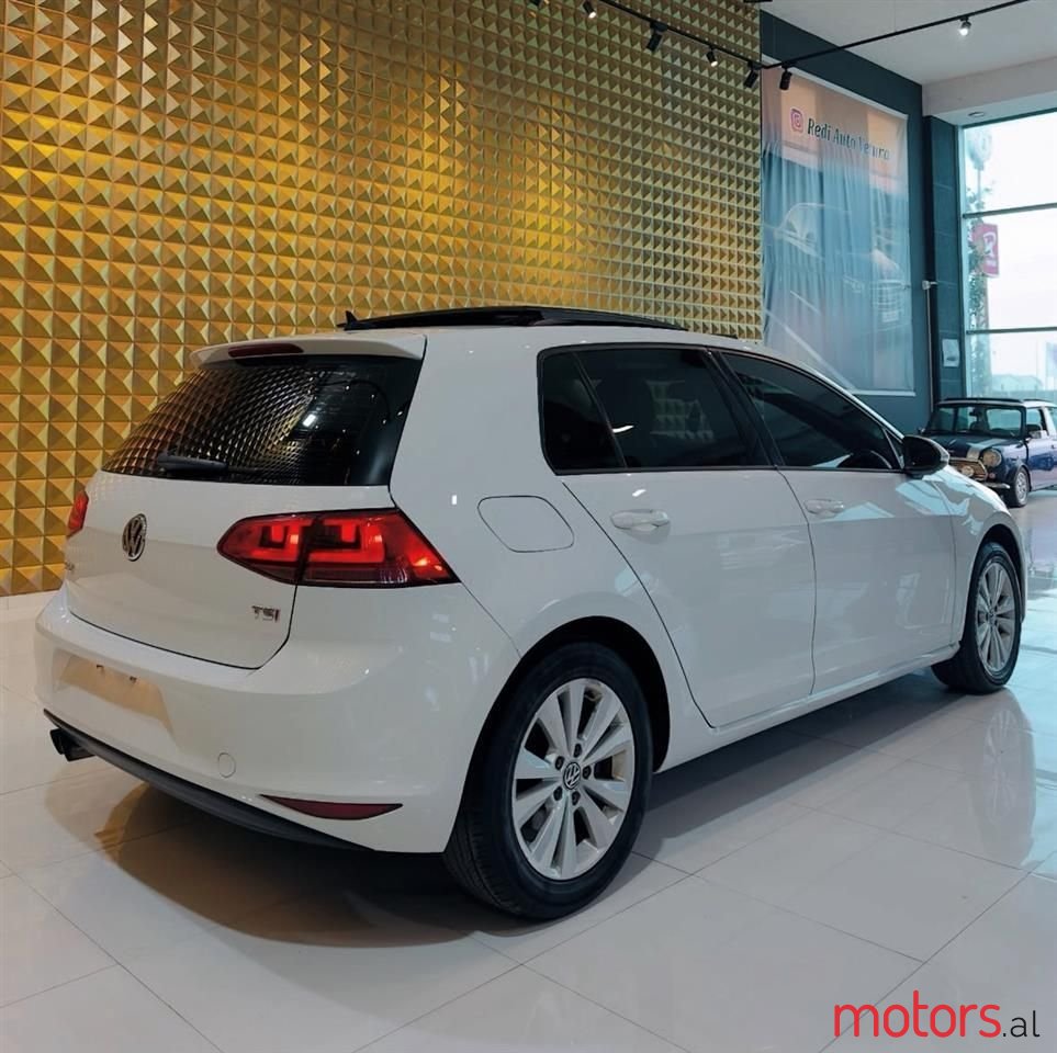 2016' Volkswagen Golf photo #3