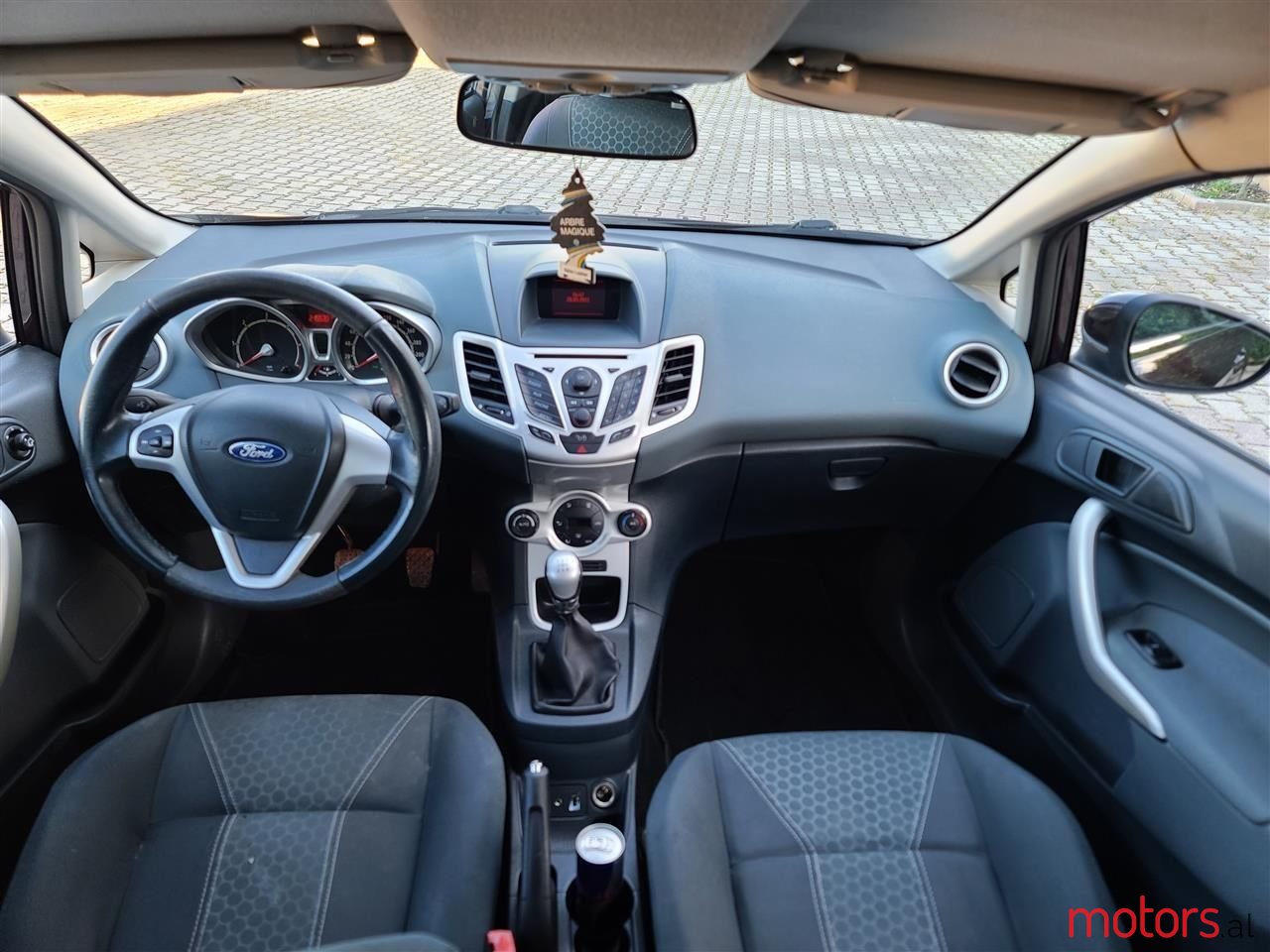 2010' Ford Fiesta photo #4