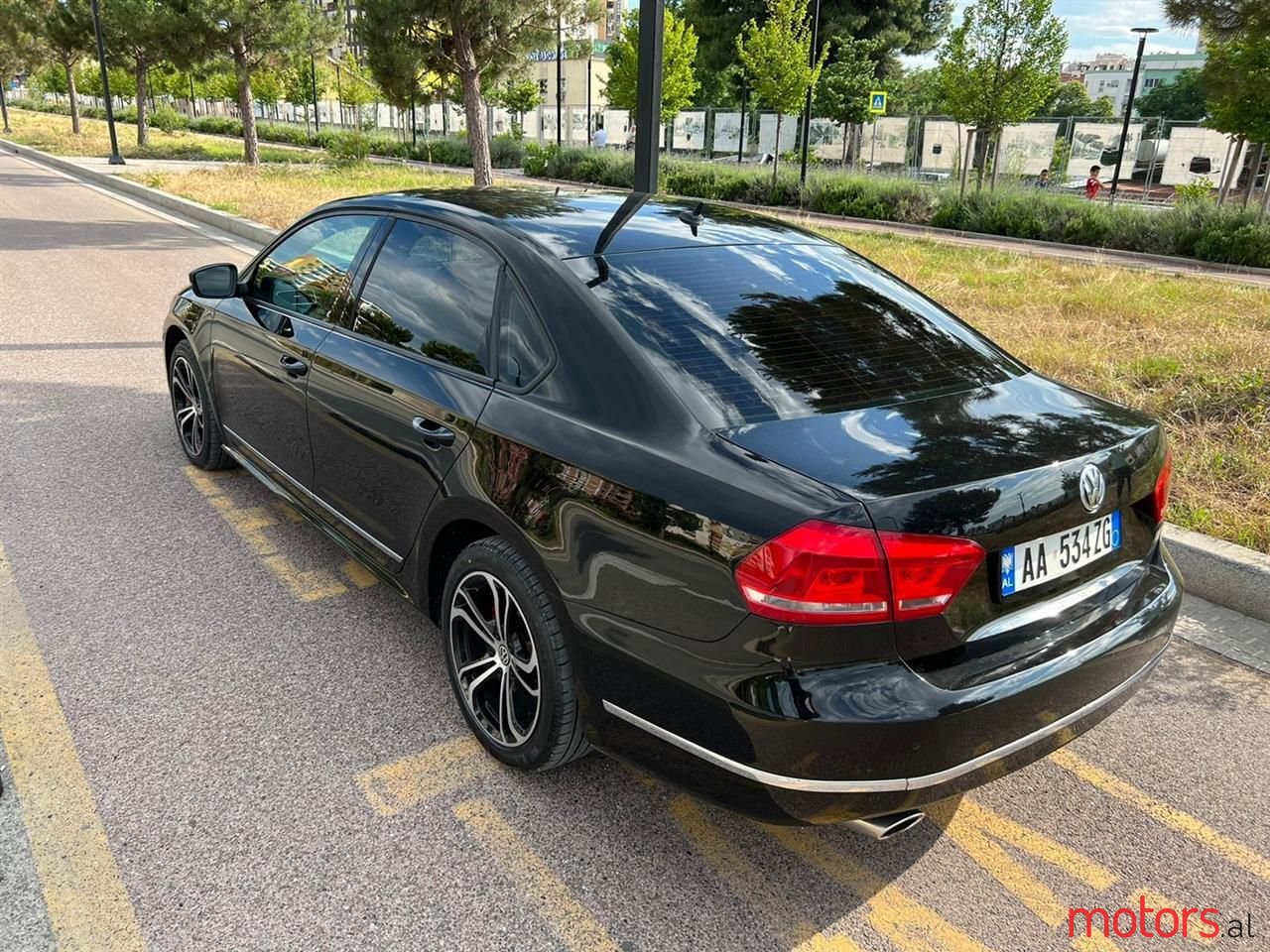 2014' Volkswagen Passat photo #4