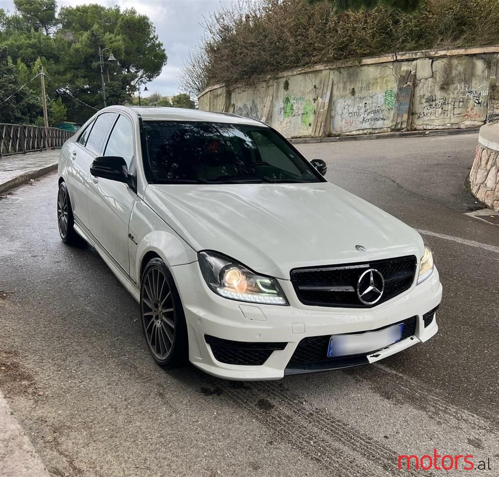 2010' Mercedes-Benz C 300 photo #1
