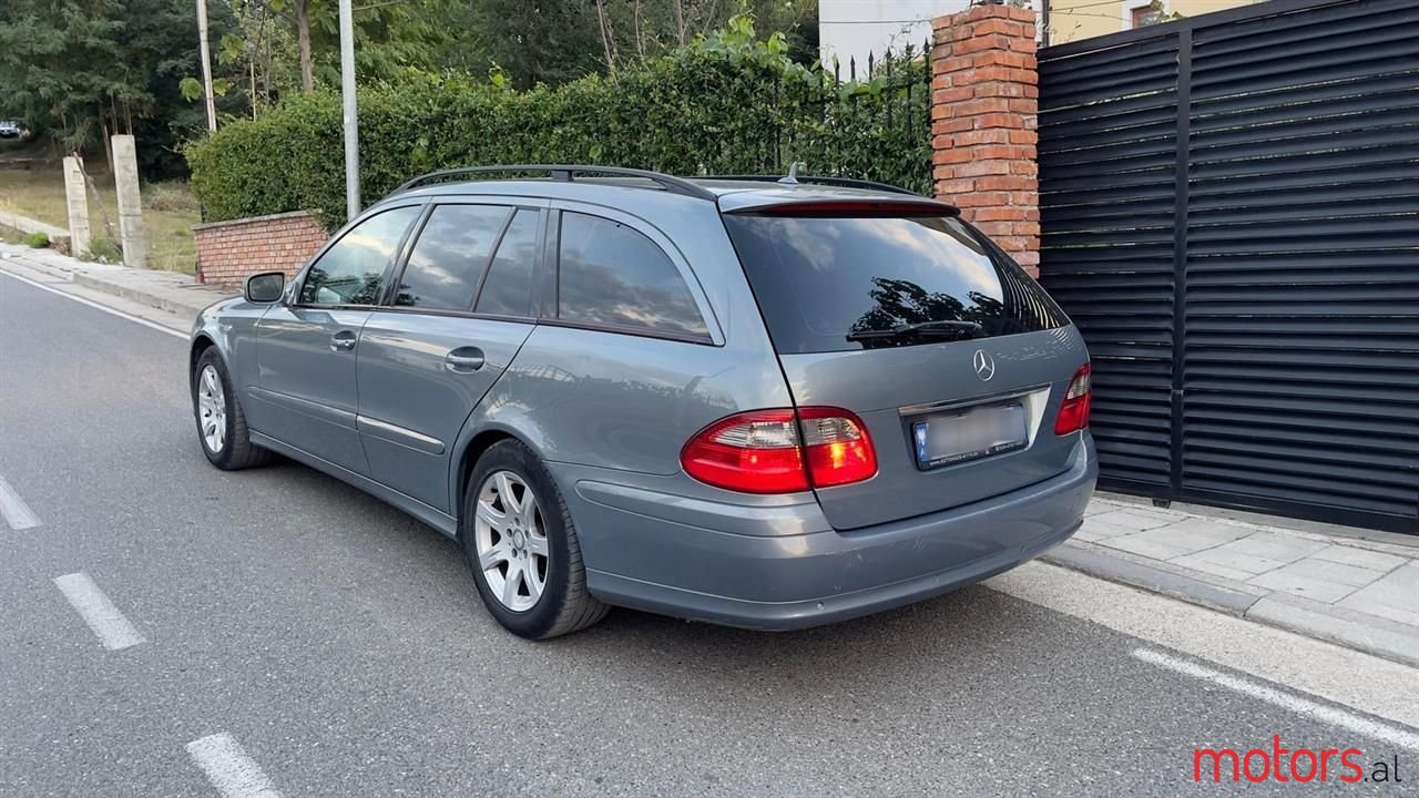 2007' Mercedes-Benz E 220 photo #4