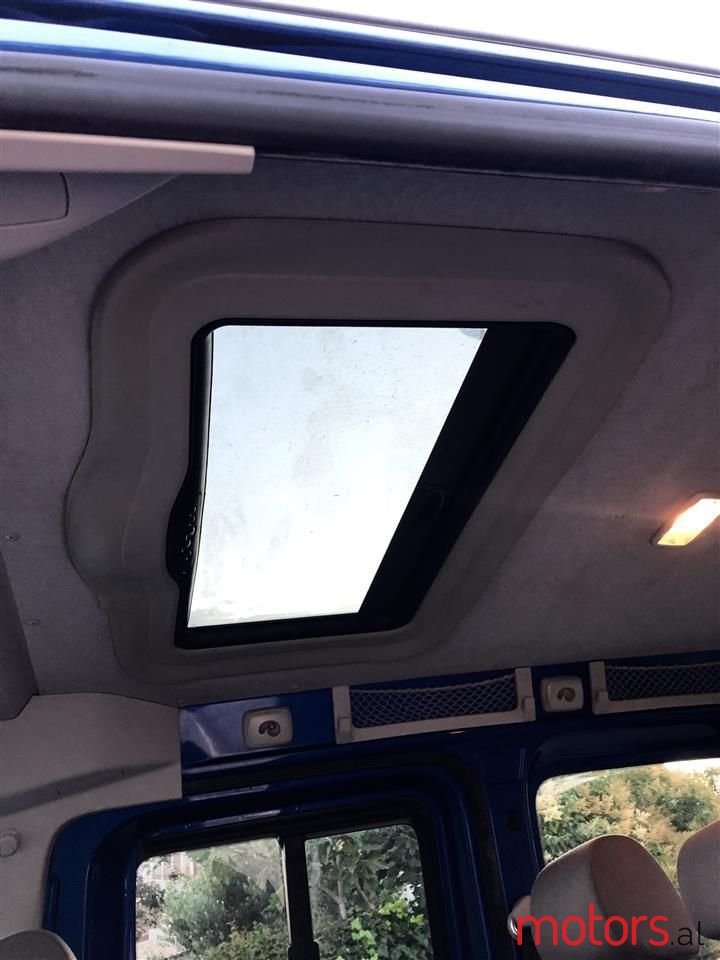 2008' Volkswagen Caddy photo #4