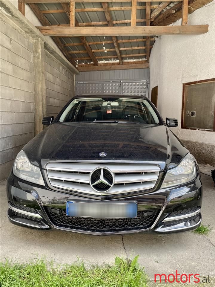 2011' Mercedes-Benz C 180 photo #1