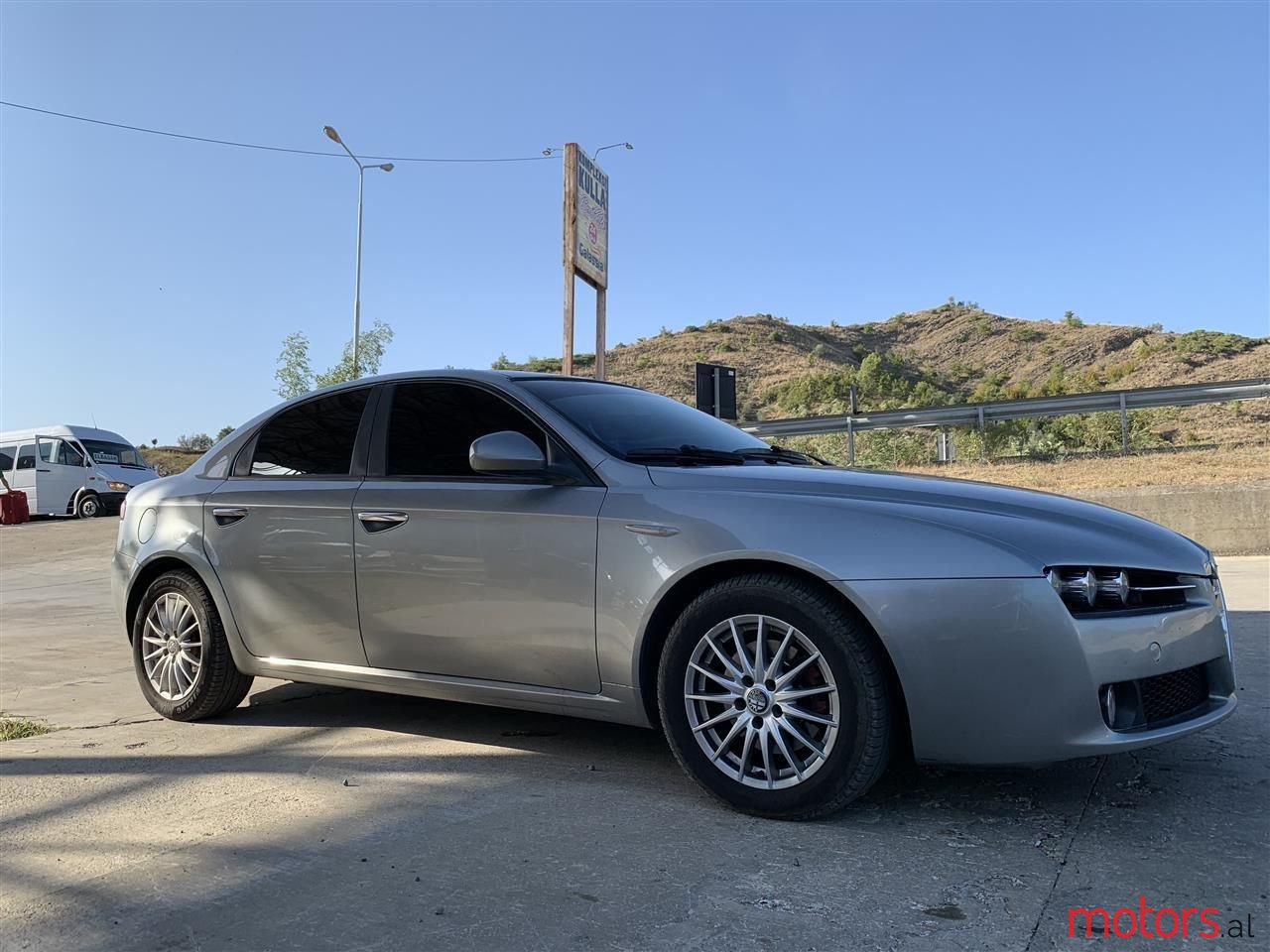 2007' Alfa Romeo Alfa 159 photo #1