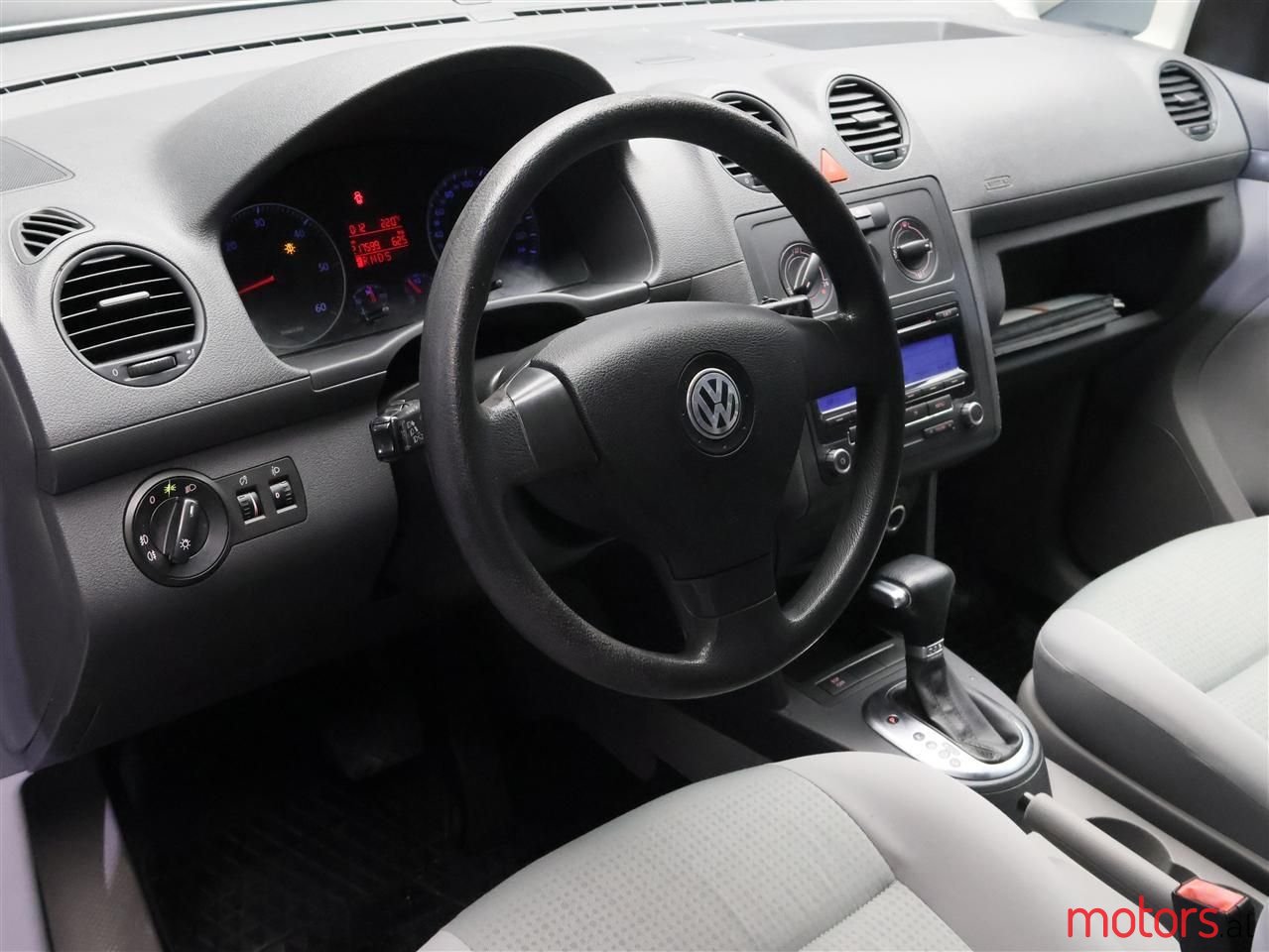 2010' Volkswagen Caddy photo #5