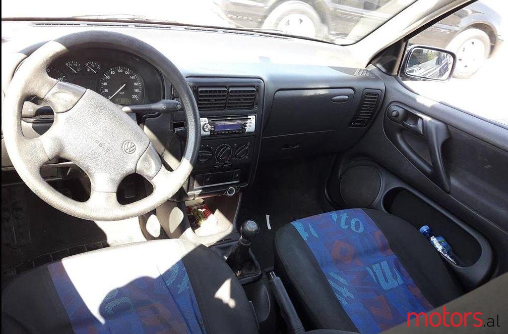 1999' Volkswagen Polo photo #1