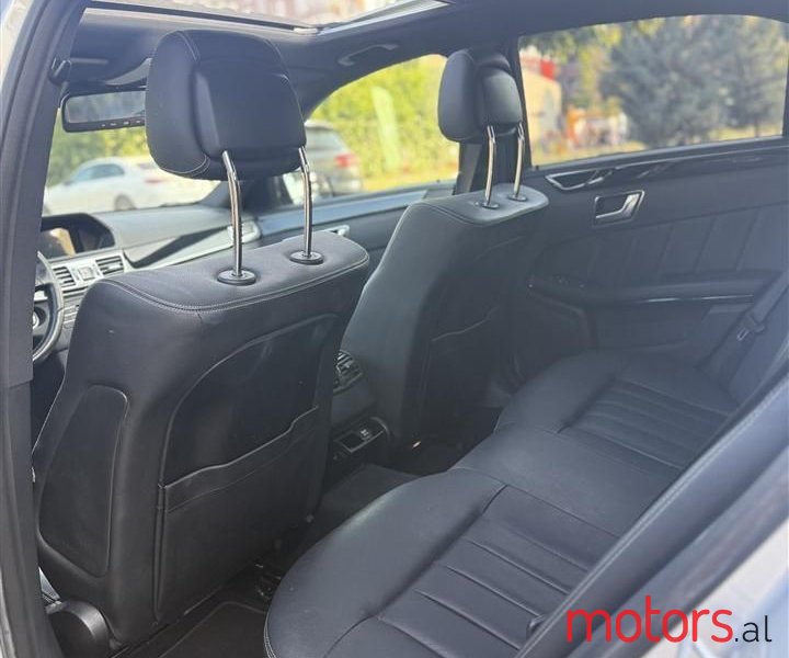 2016' Mercedes-Benz E 220 photo #3