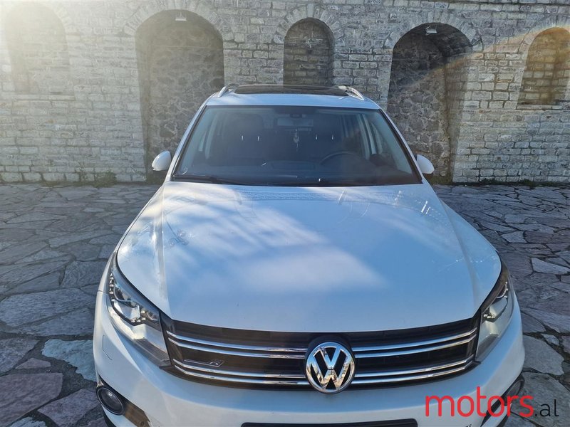 2014' Volkswagen Tiguan photo #6