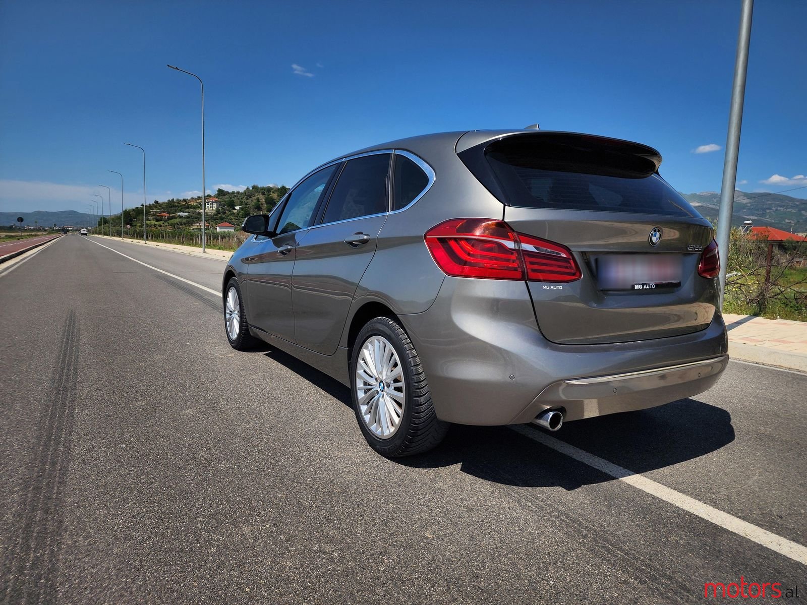2015' BMW 218 photo #2