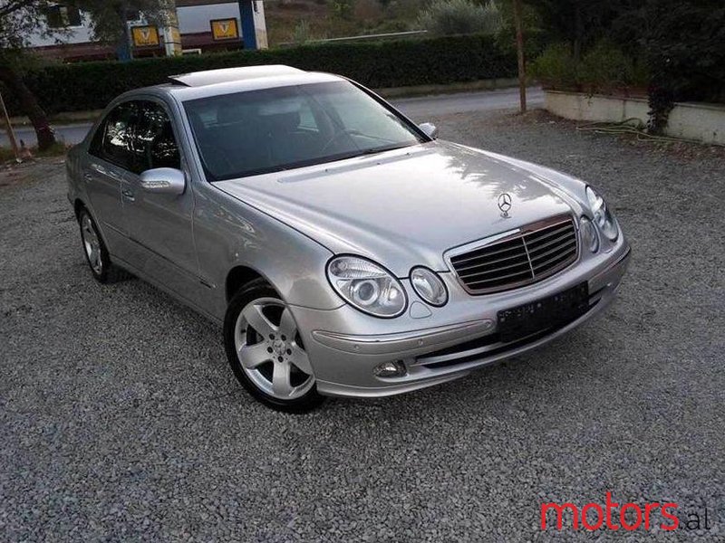 2006' Mercedes-Benz E 220 photo #2