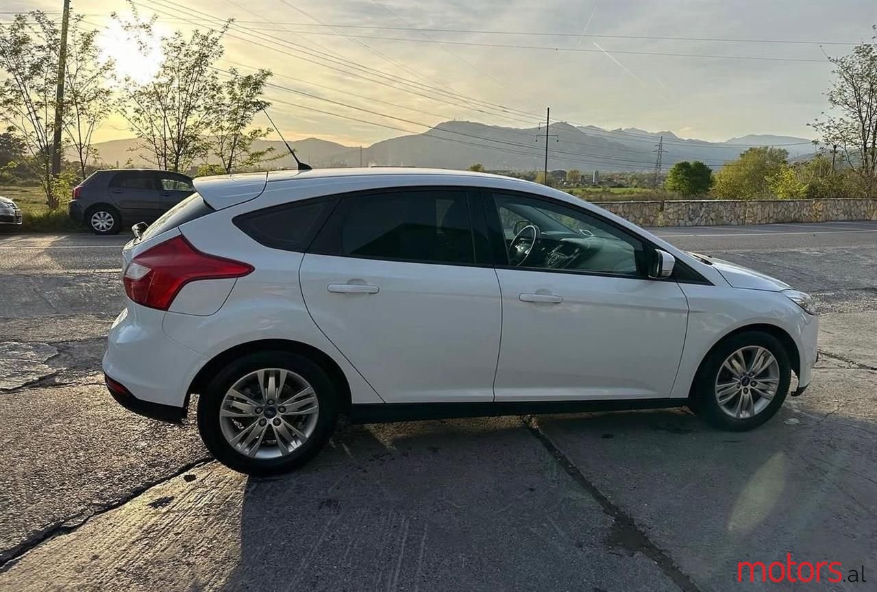 2013' Ford Focus photo #3