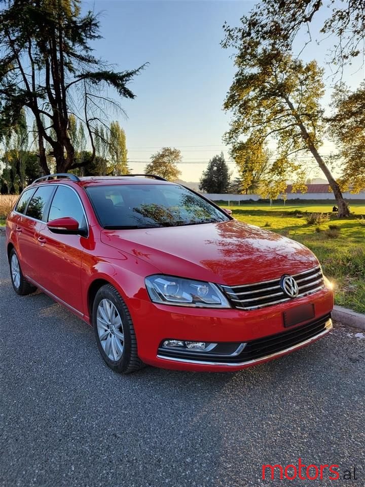 2013' Volkswagen Passat photo #4