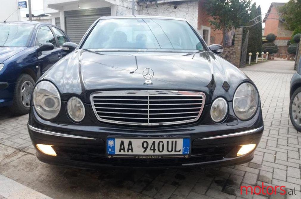 2004' Mercedes-Benz 220 photo #1