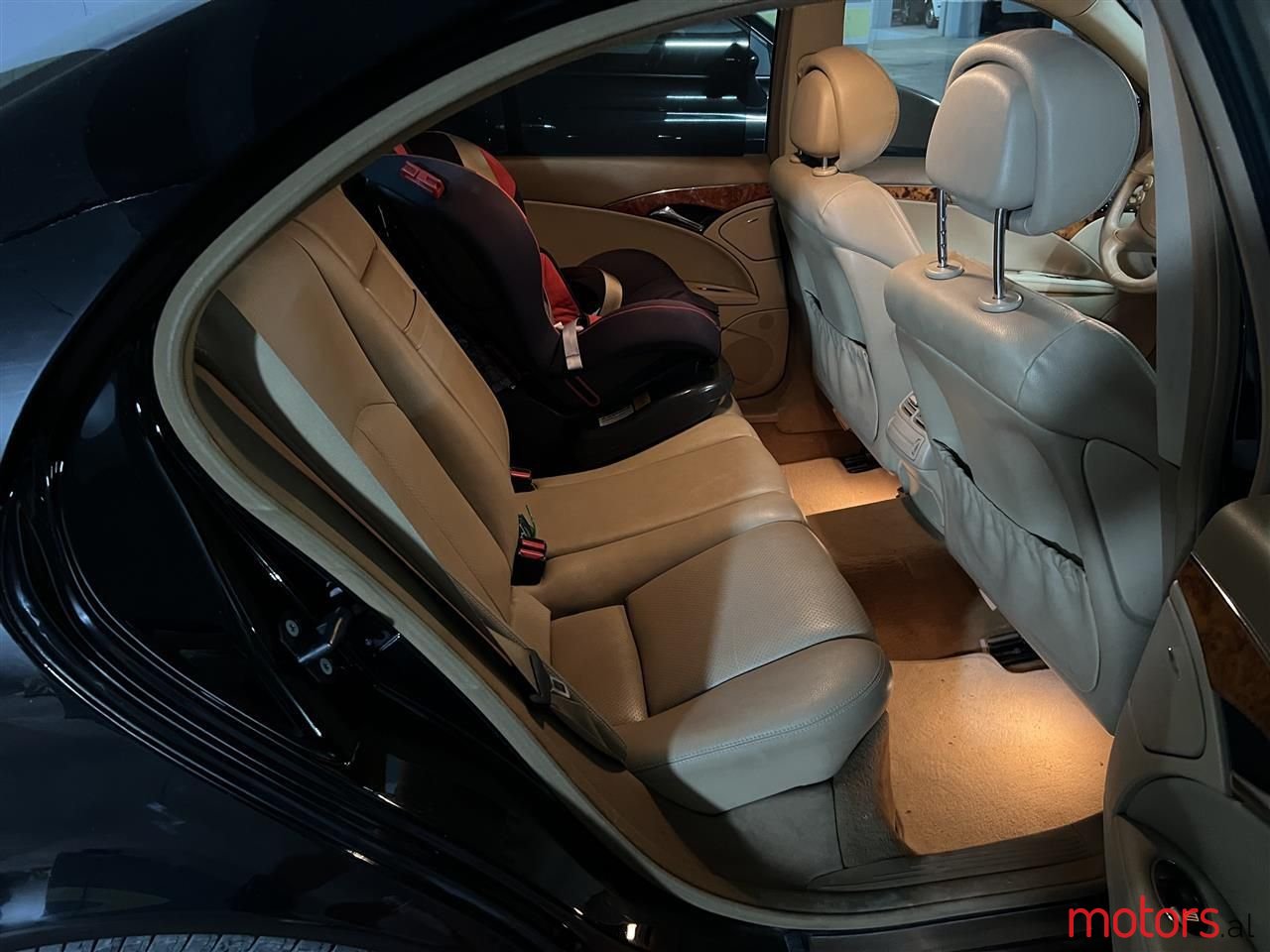 2007' Mercedes-Benz E 200 photo #6