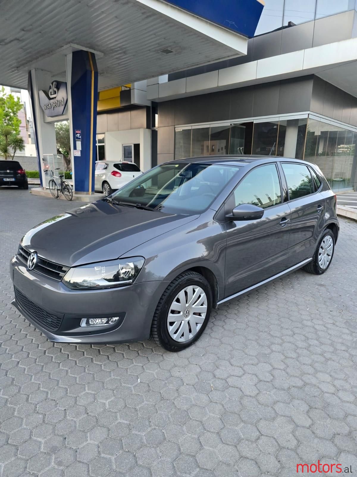 2012' Volkswagen Polo photo #6