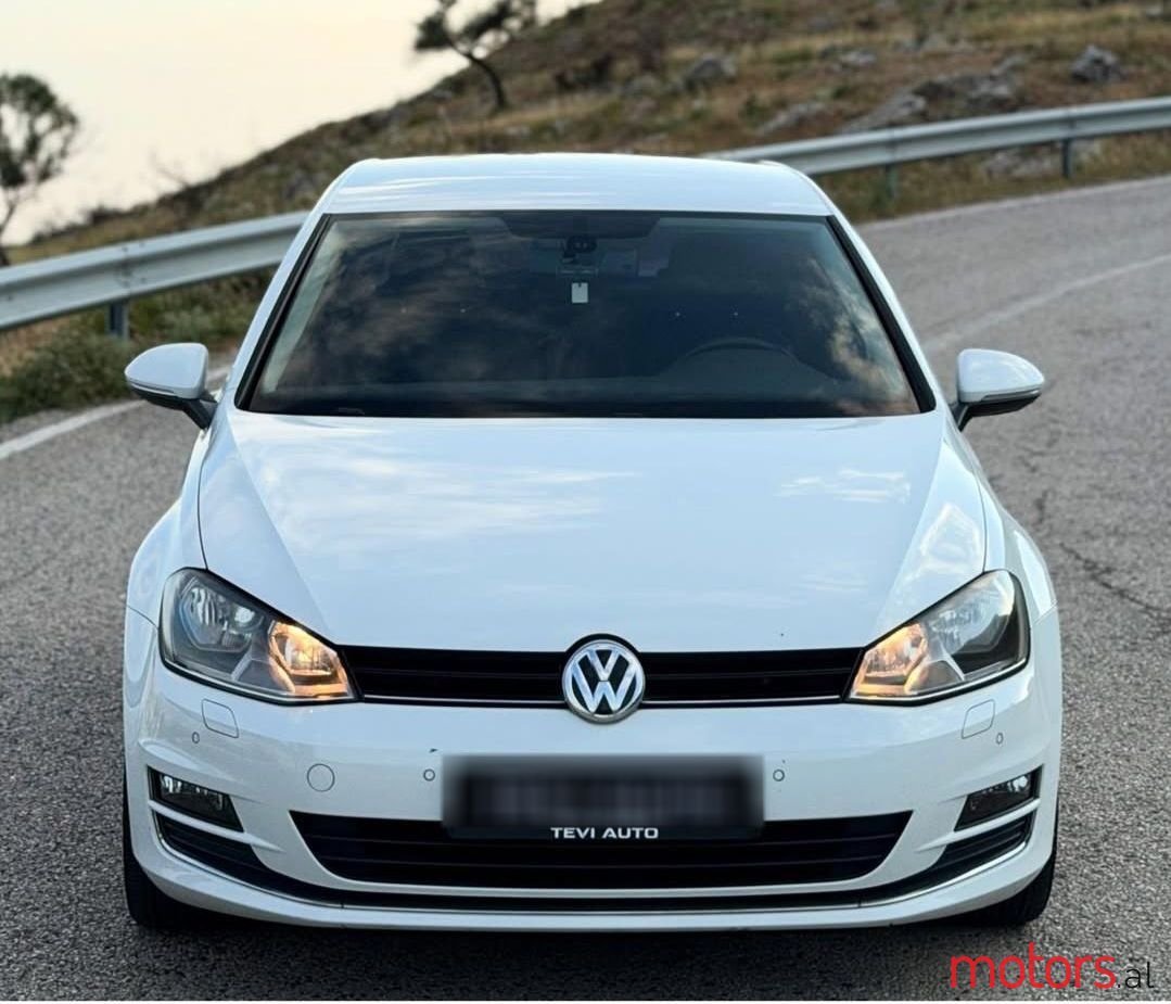 2014' Volkswagen Golf photo #1