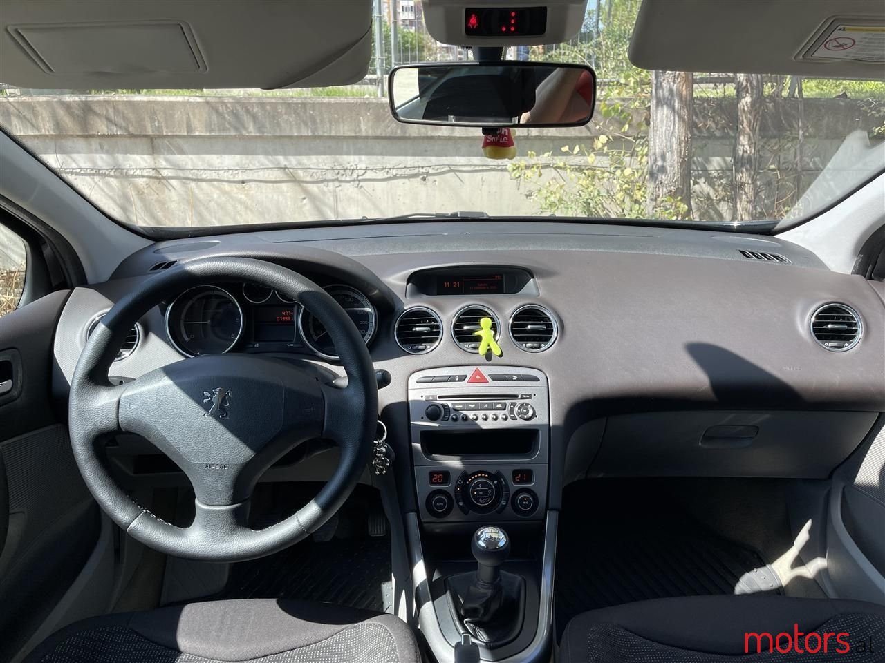 2009' Peugeot 308 photo #5