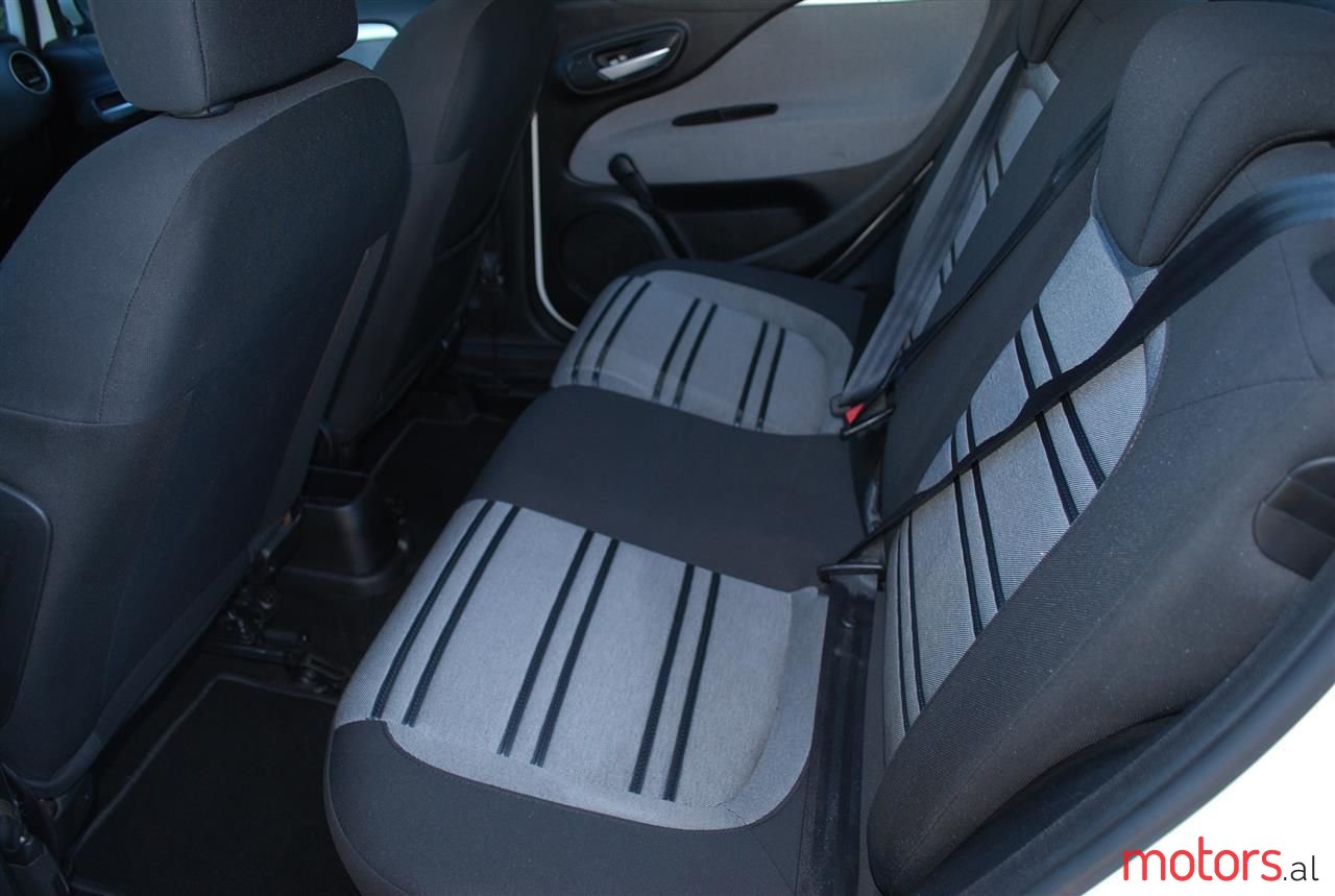 2010' Fiat Punto Evo photo #6