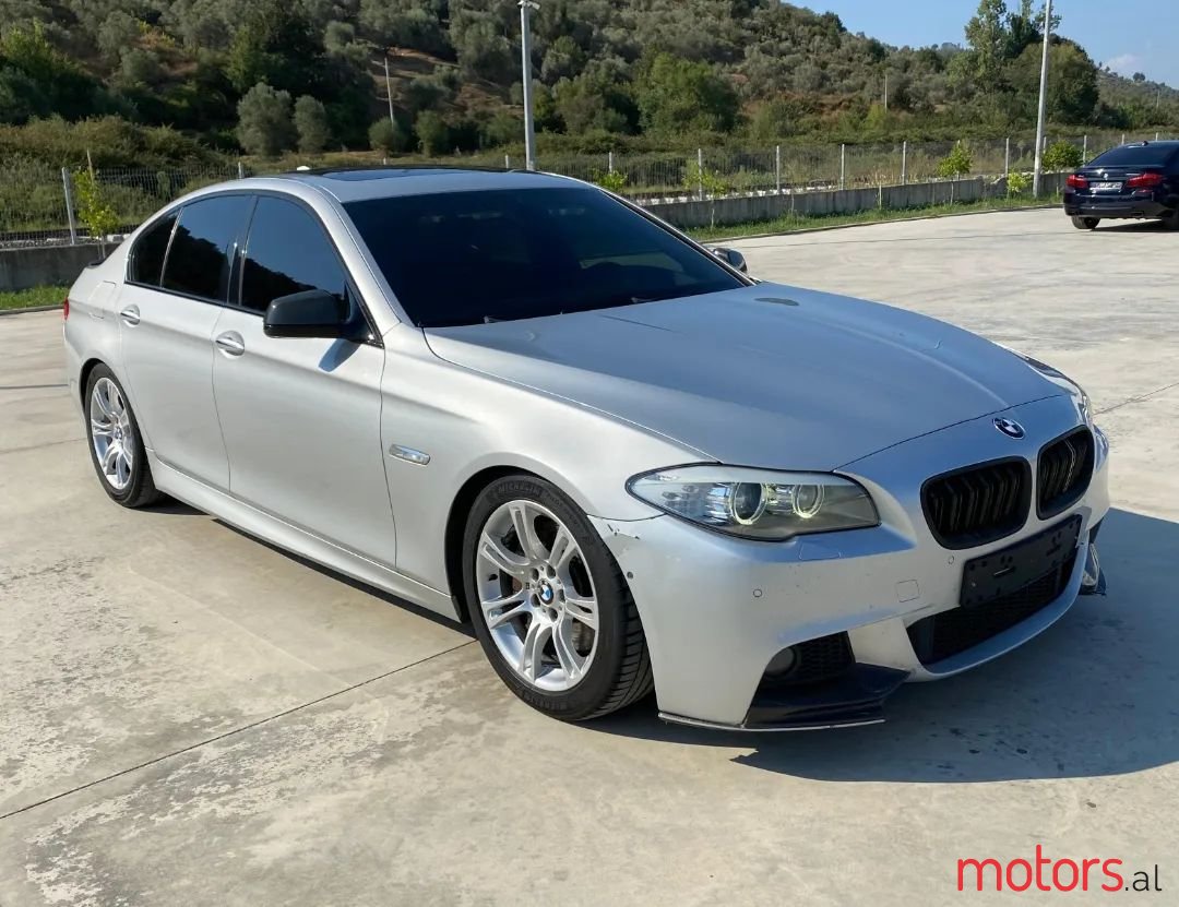 2011' BMW 535 photo #2