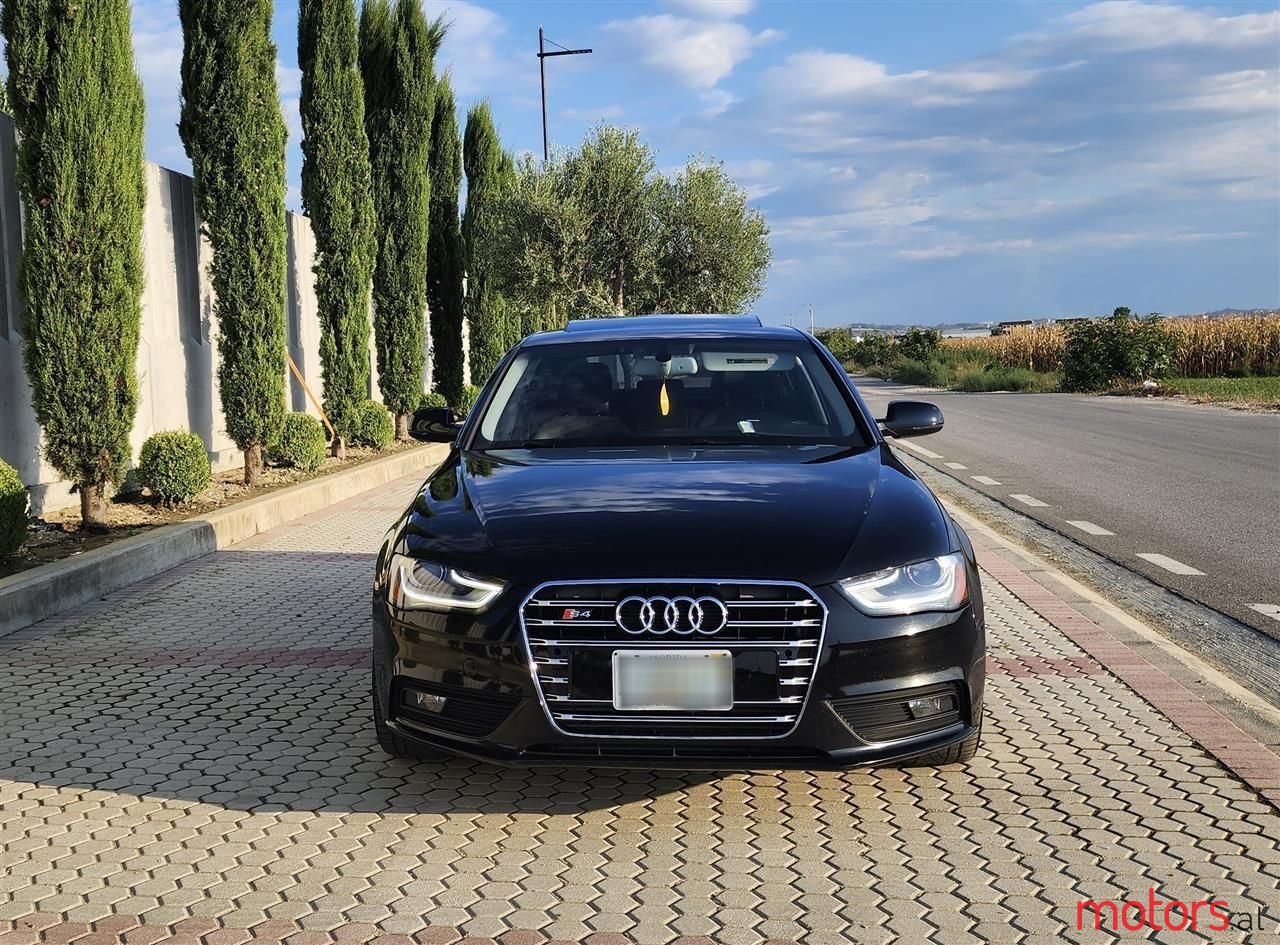 2013' Audi A4 photo #1