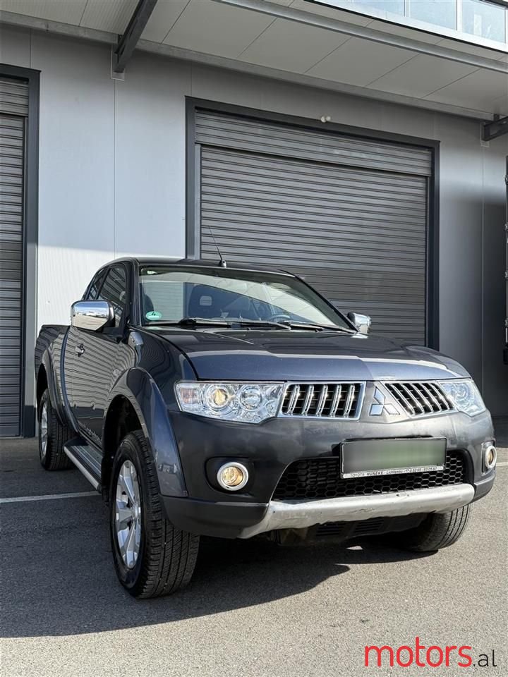 2010' Mitsubishi L200 photo #4