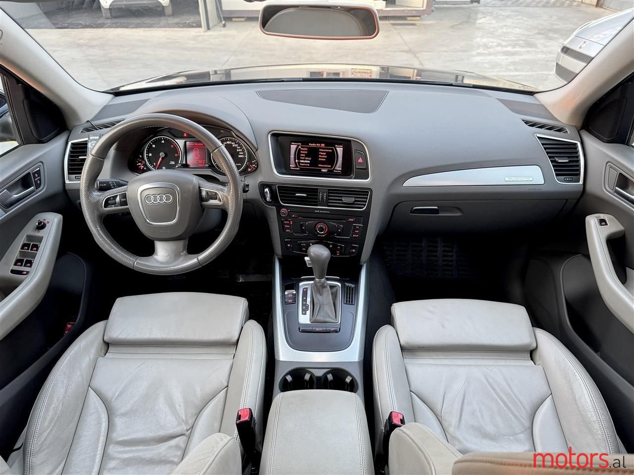 2011' Audi Q5 photo #2