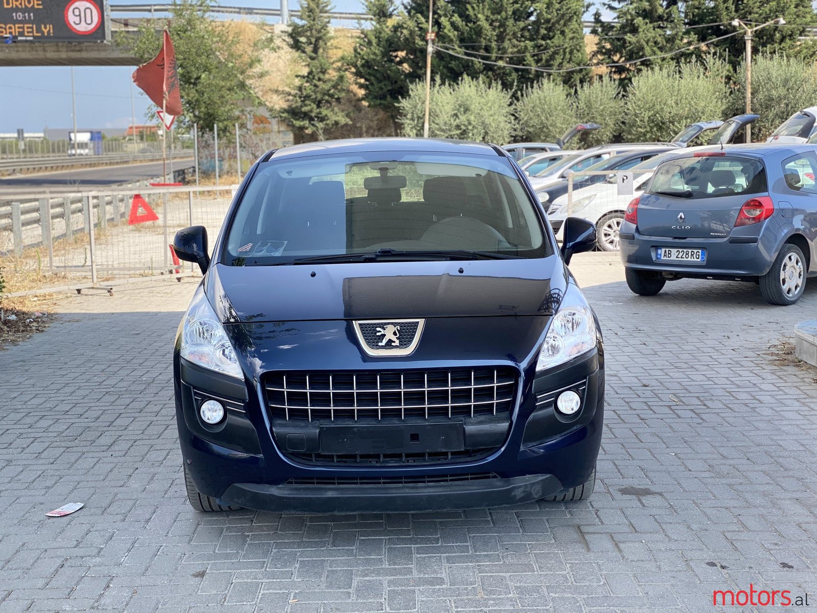 2010' Peugeot 3008 photo #2