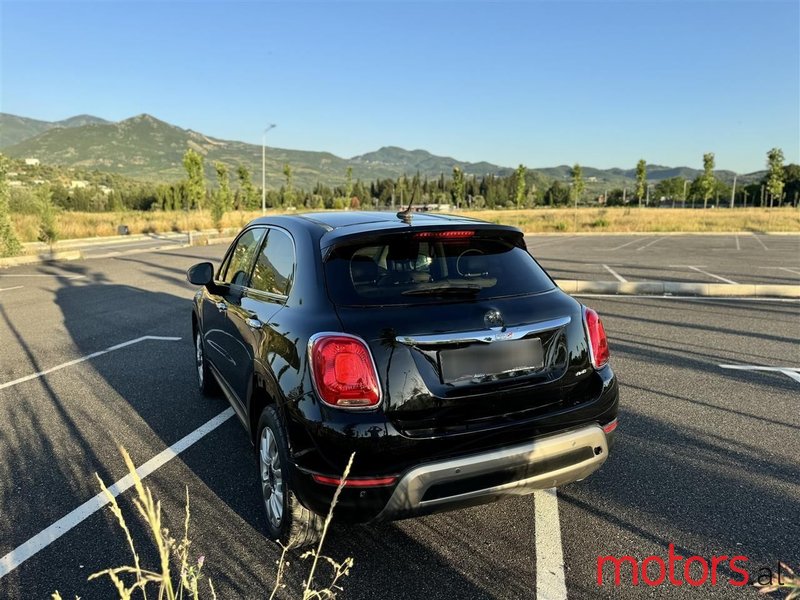 2017' Fiat 500X photo #2