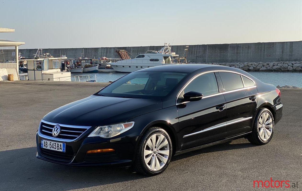 2011' Volkswagen Passat CC photo #1