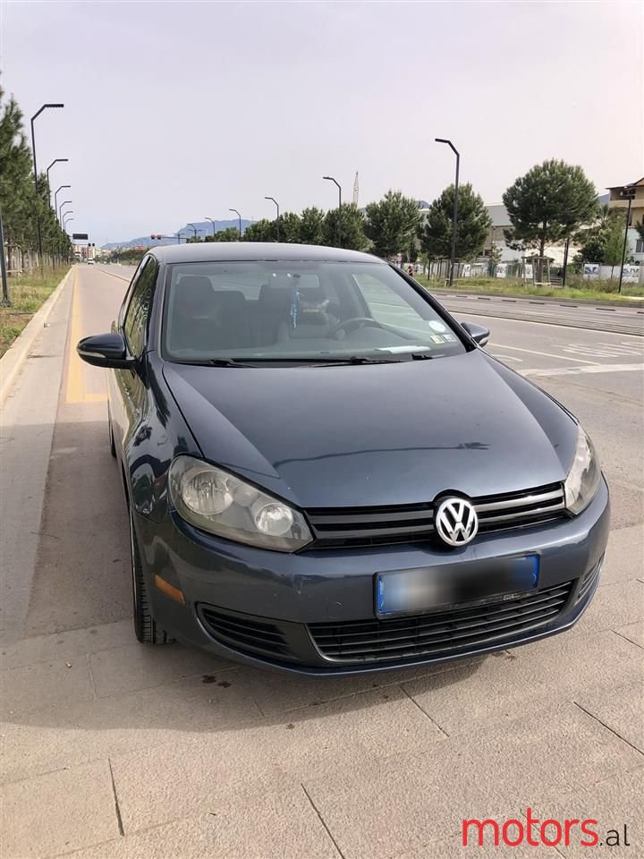 2011' Volkswagen Golf photo #3