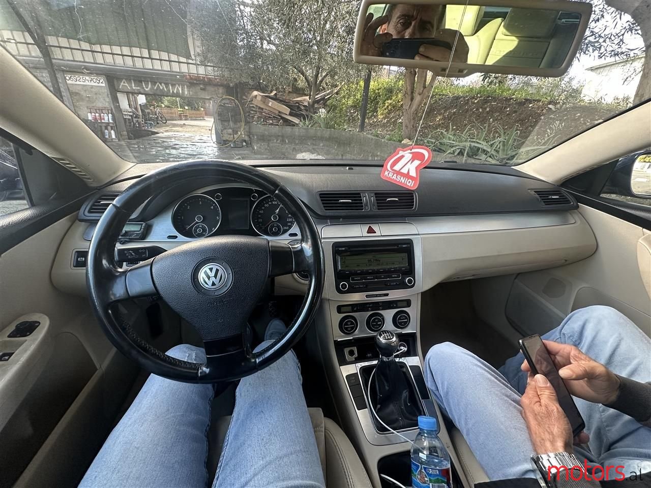 2010' Volkswagen Passat photo #5