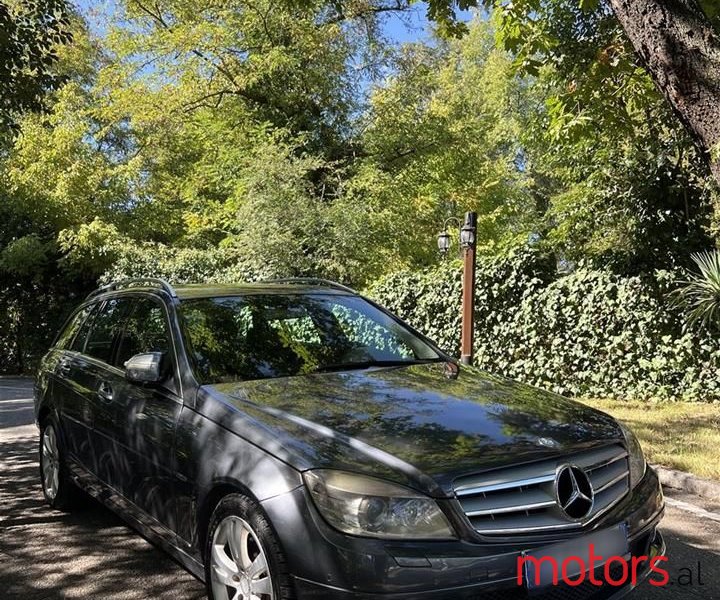 2010' Mercedes-Benz C 220 photo #2