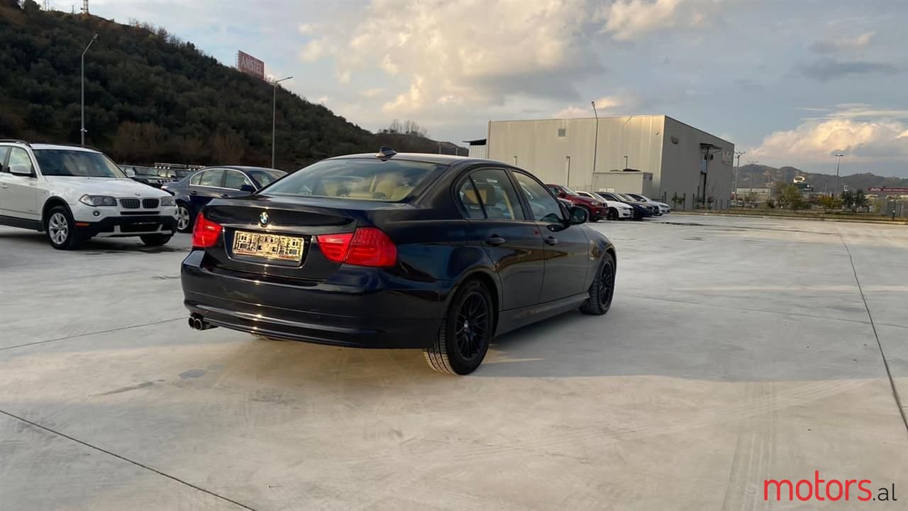 2010' BMW 225 photo #5