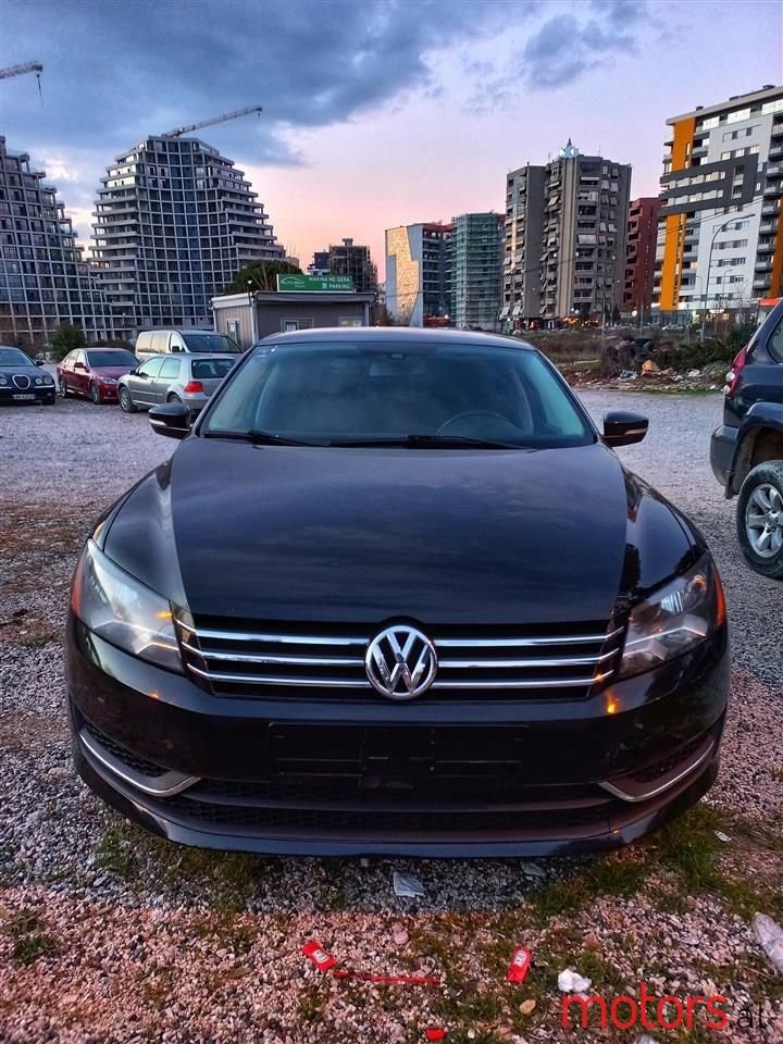 2013' Volkswagen Passat photo #4