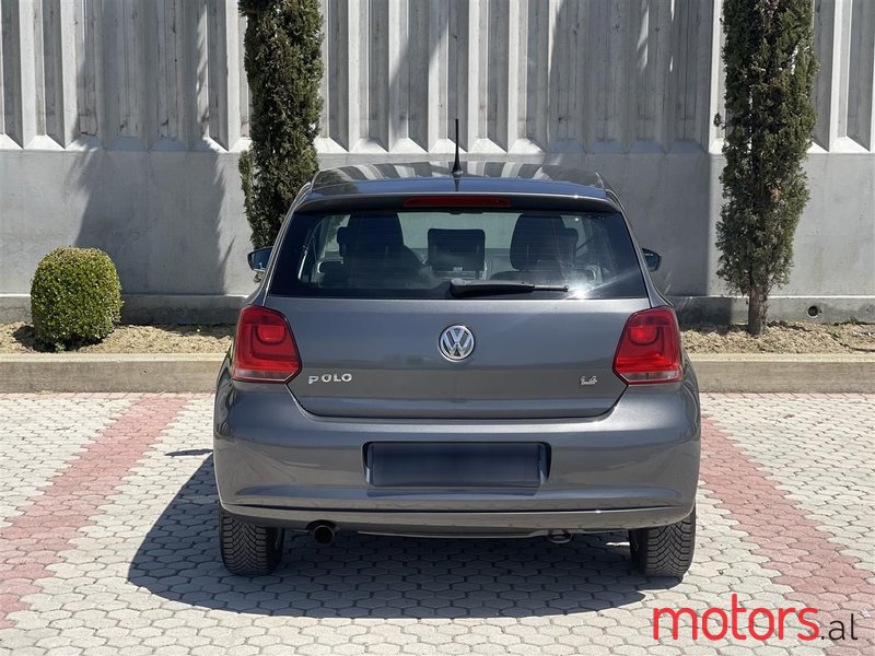 2010' Volkswagen Polo photo #6