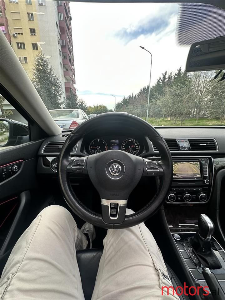 2014' Volkswagen Passat photo #6
