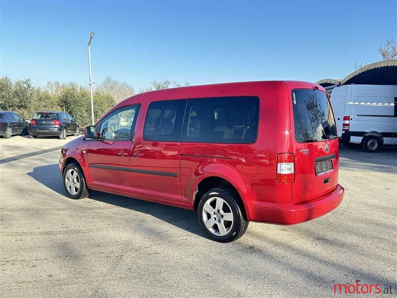 2009' Volkswagen Caddy photo #3