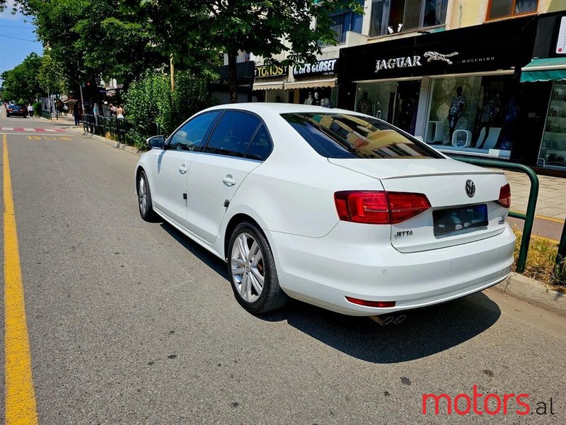 2015' Volkswagen Jetta photo #3